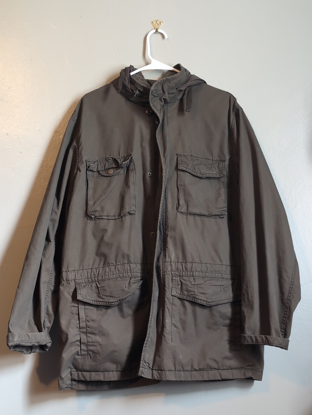 GAP Men's Hooded Field Jacket in Olive Green